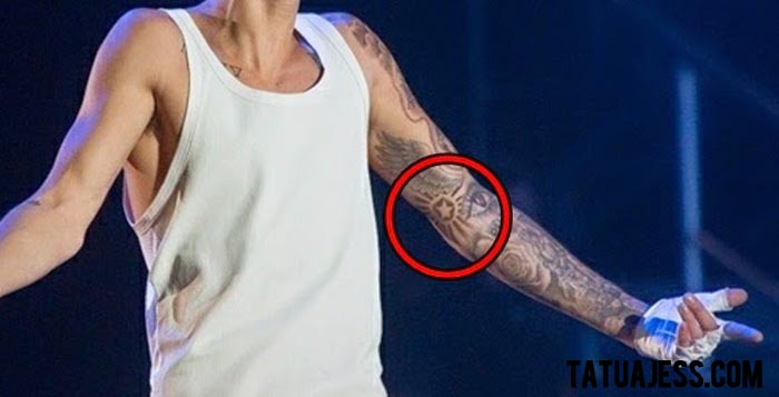 Tatuaje de Justin Bieber - ESTRELLA